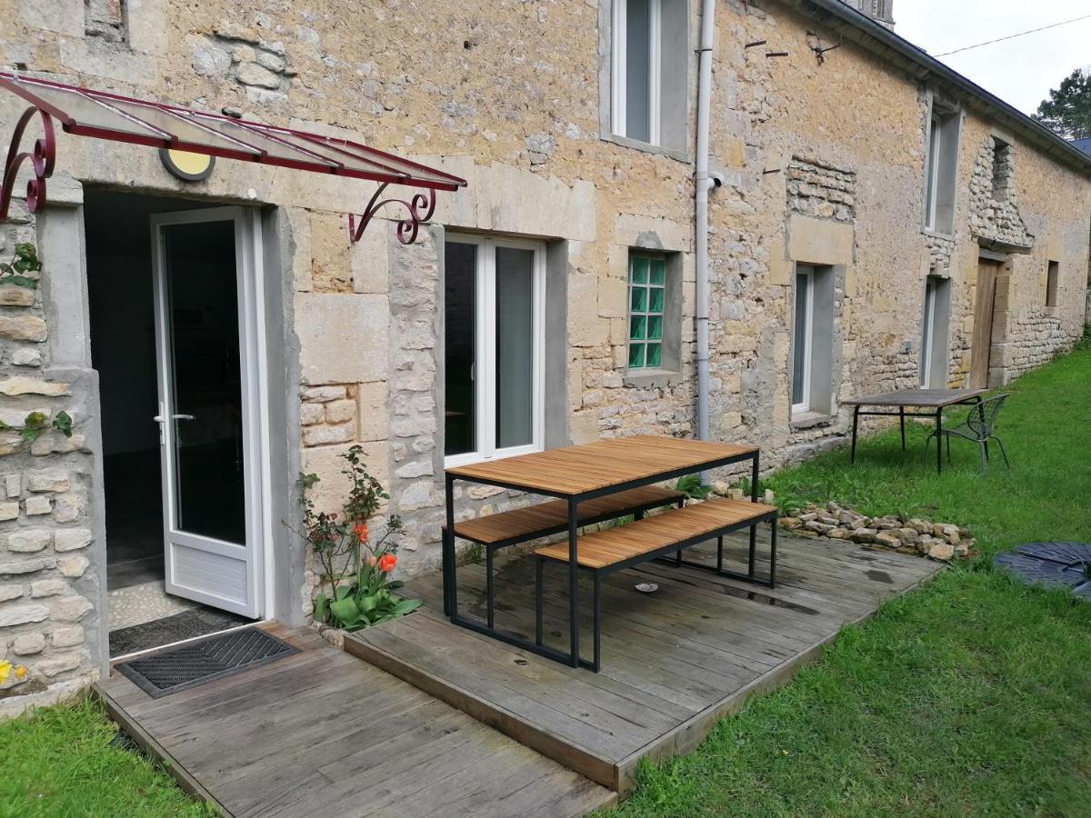 Maison Renovee En Pierres Sejour Spacieux Avec Jardin Et Terrasse Amenagee Pres Omaha Beach & Bayeux A 5Mn De La Mer Tous Commerces Commes Exteriér fotografie
